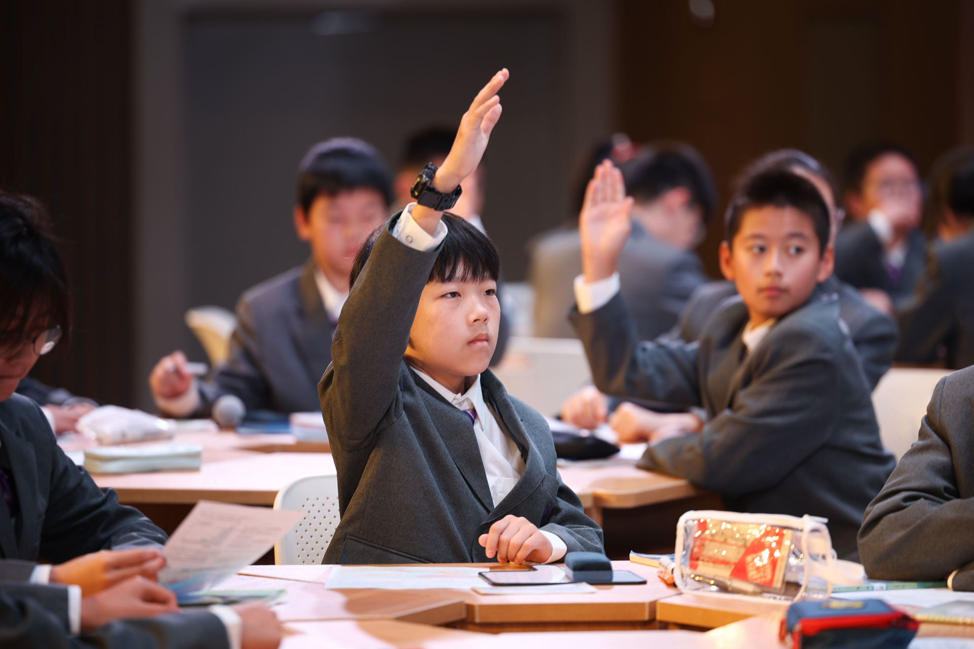 学生2.png 学生2.png