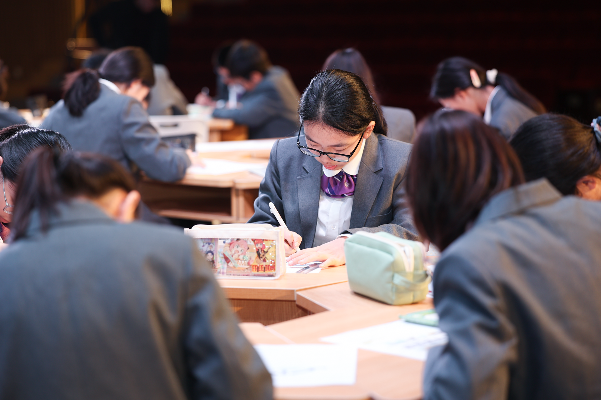 学生4.png 学生4.png