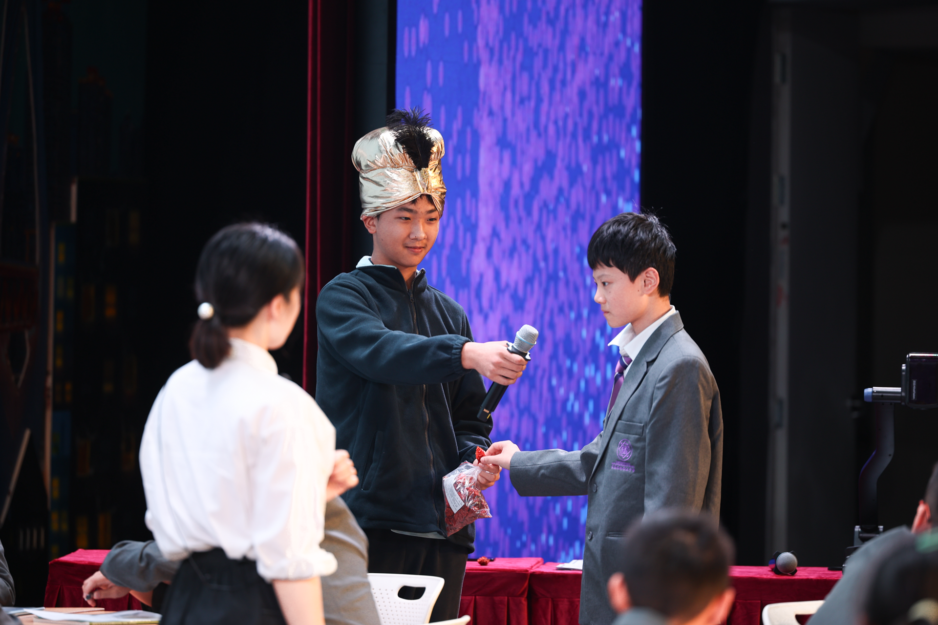 学生10.png 学生10.png